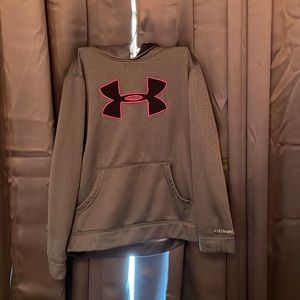 OPEN TO OFFERS!!! UNDER ARMOUR HOODIE!!slight vinyl wearing on the sleeves